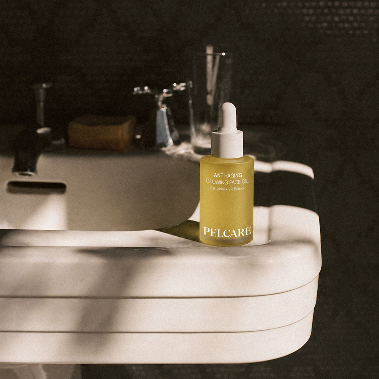 ANTI - AGING GLOWING OIL