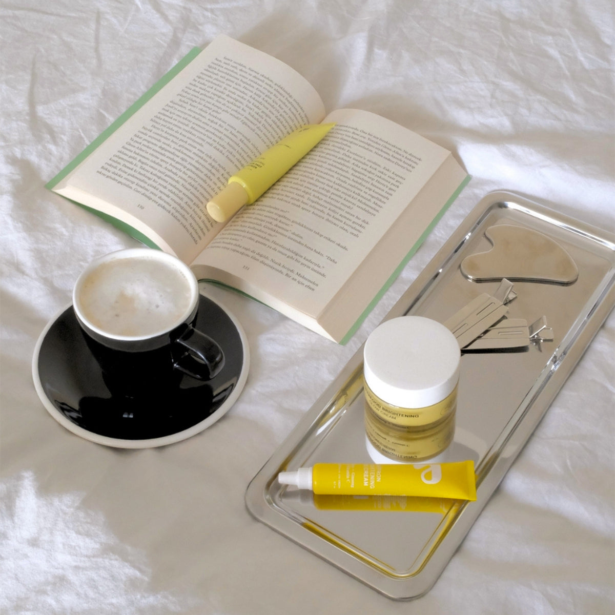 SAFFRON BRIGHTENING EYE CREAM